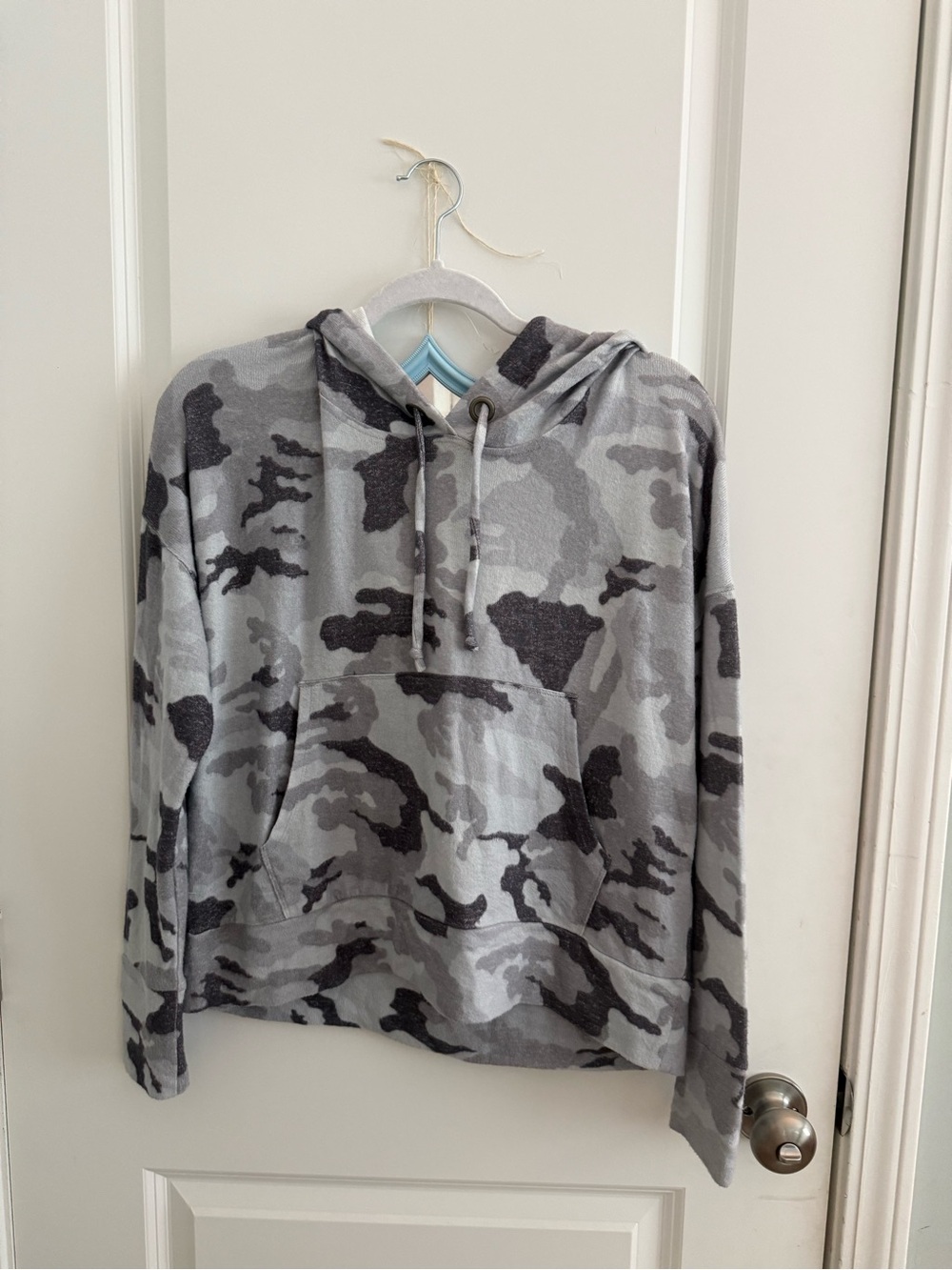 Gray Camo Hooded Pullover Sweater - Cashmere